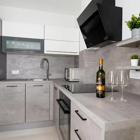 La Perla Apartment